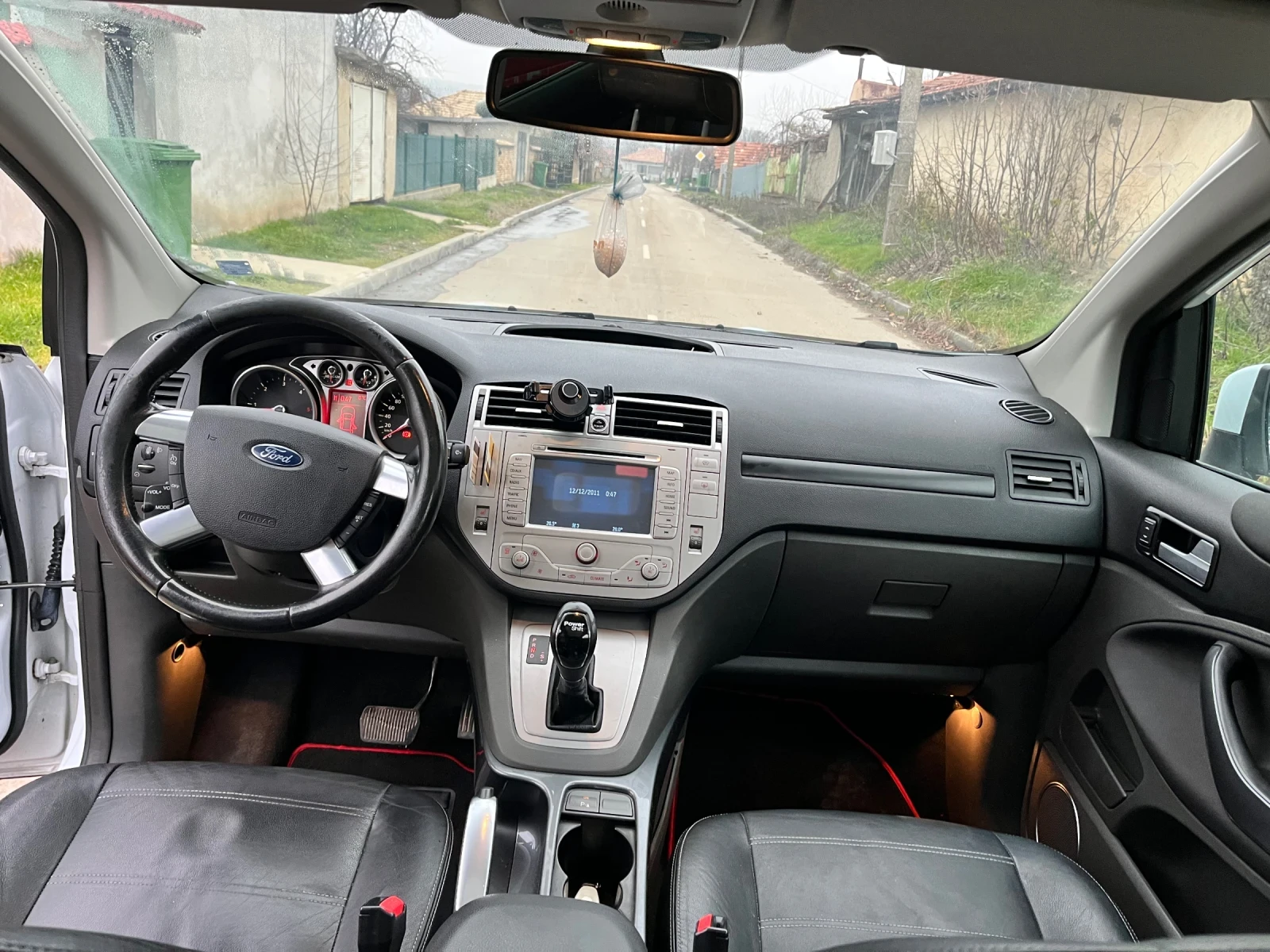 Ford Kuga  - изображение 10