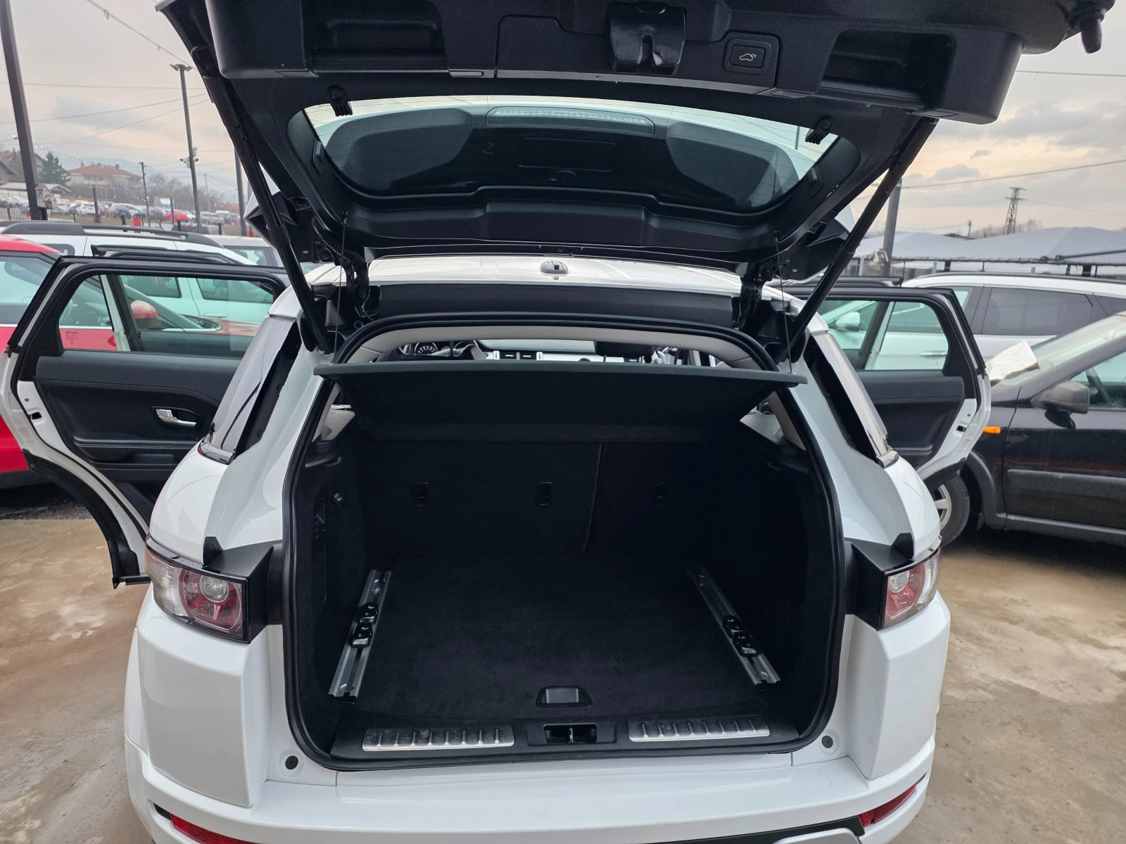 Land Rover Range Rover Evoque 2.0SI4-241�.�-EURO 5b-4x4-���������-��������� | Mobile.bg � ����������� 14