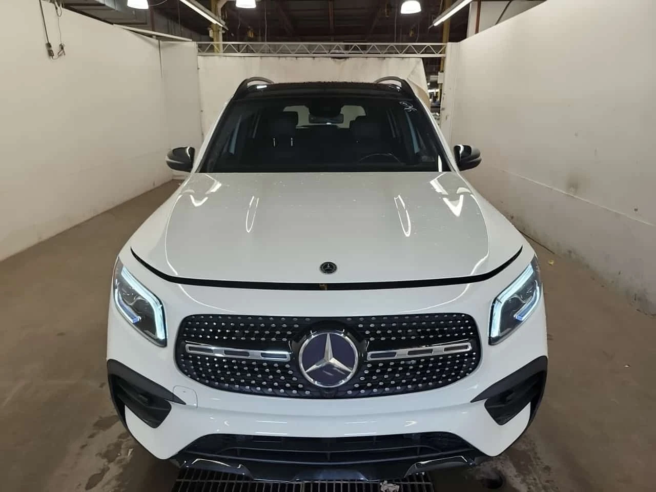 Mercedes-Benz GLB 4MATIC | AMG | KEYLESS | PANO | CARFAX, снимка 17 - Автомобили и джипове - 53825042