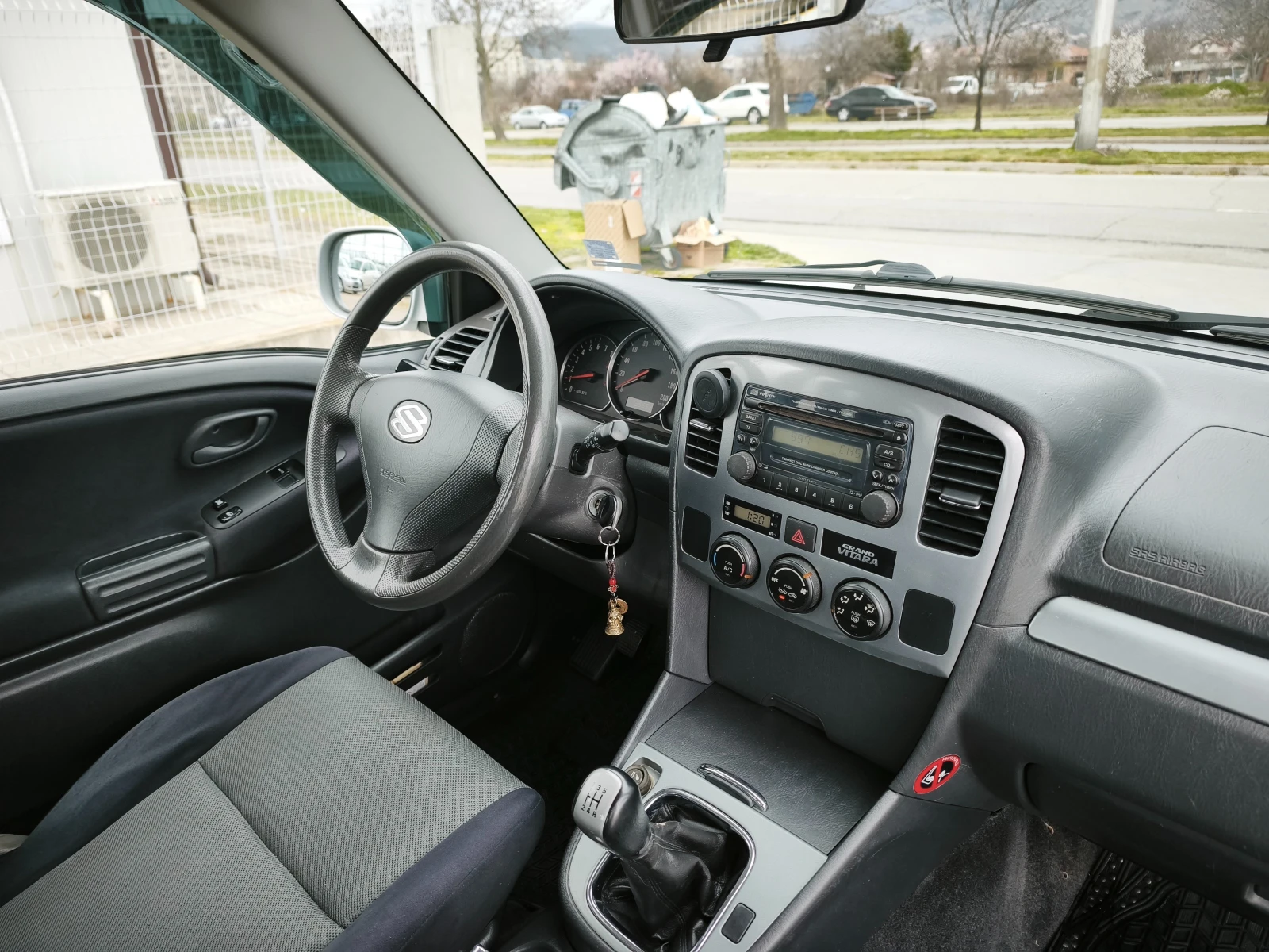 Suzuki Grand vitara КАТО НОВА, снимка 12 - Автомобили и джипове - 53894662