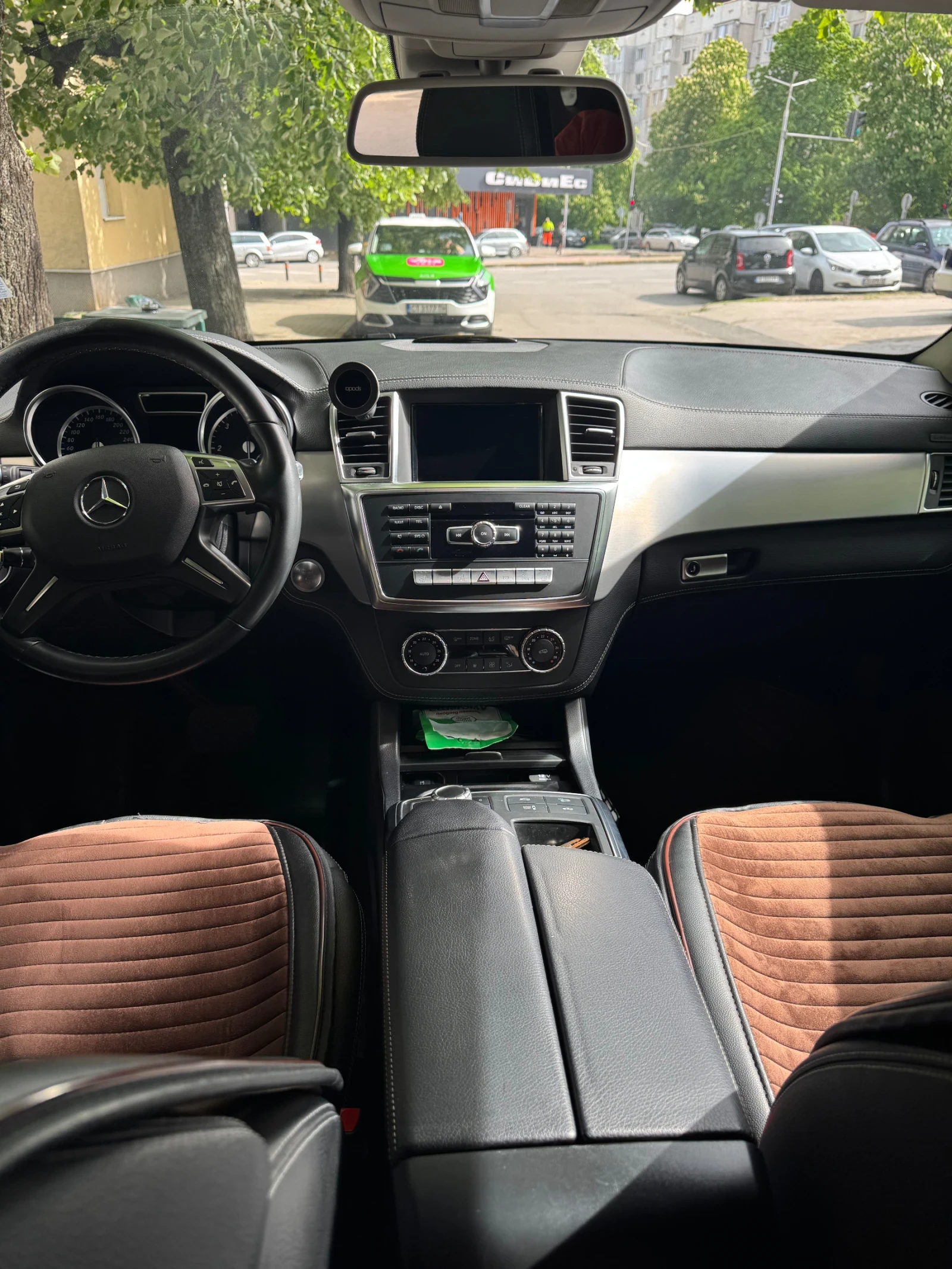 Mercedes-Benz ML 350, снимка 10 - Автомобили и джипове - 54313001