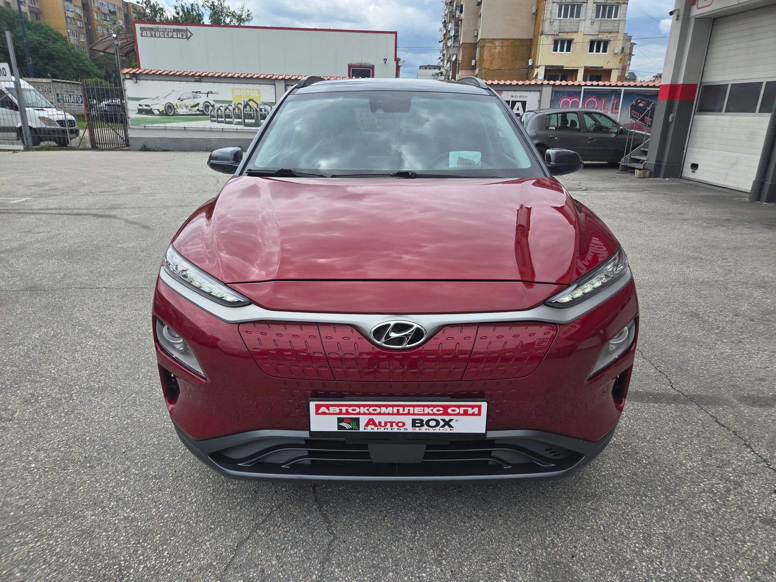 Hyundai Kona 64kWh/Premium/Head-Up/Термопомпа/Distronic/KRELL, снимка 8 - Автомобили и джипове - 54378565