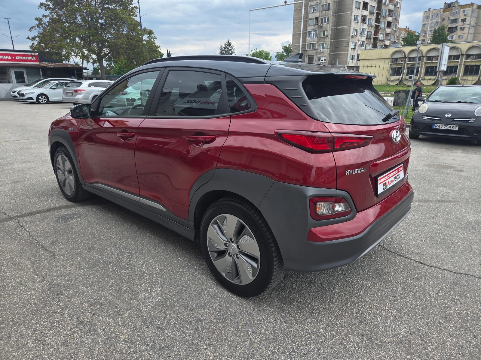 Hyundai Kona 64kWh/Premium/Head-Up/Термопомпа/Distronic/KRELL, снимка 3 - Автомобили и джипове - 54378565