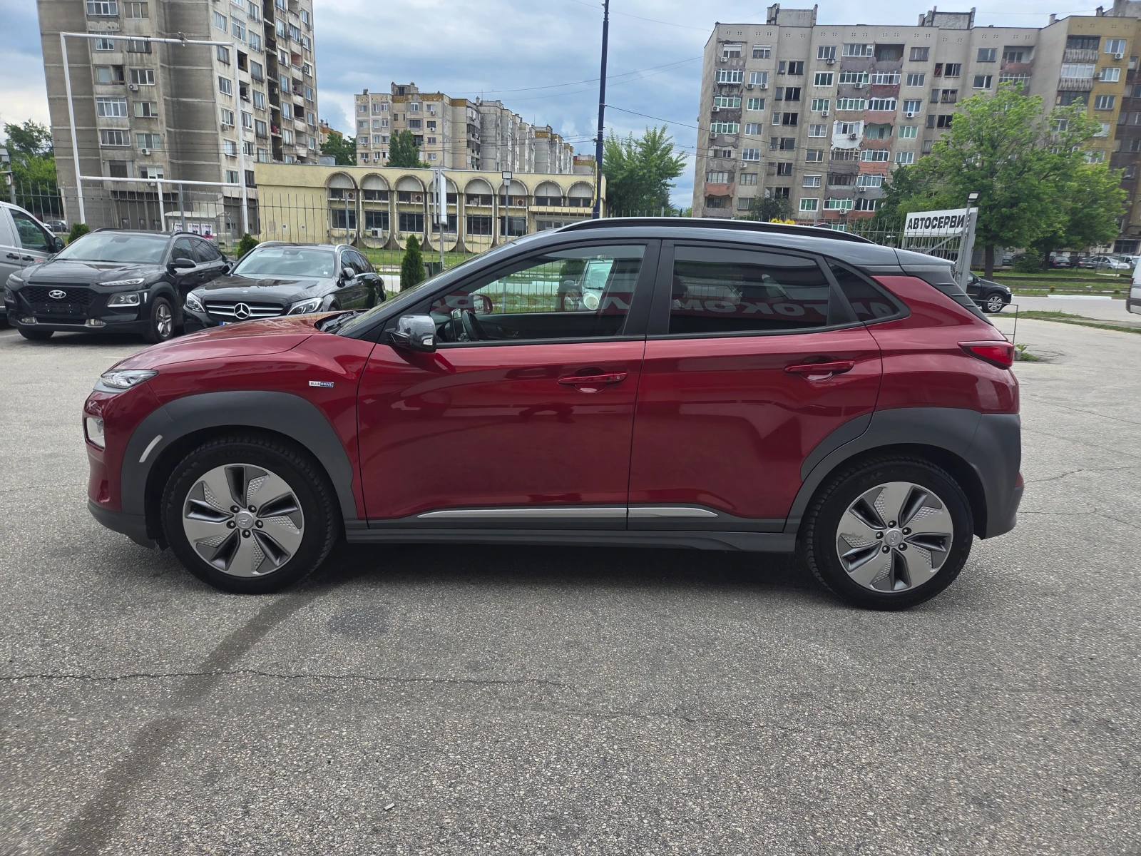 Hyundai Kona 64kWh/Premium/Head-Up/Термопомпа/Distronic/KRELL, снимка 2 - Автомобили и джипове - 54378565