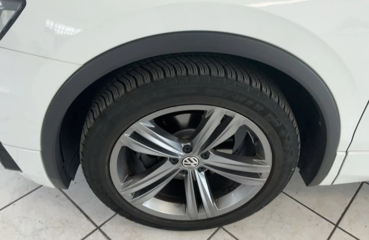 VW Tiguan R-LINE 4-MOTION DSG DIGITAL ОЧАКВАН ВНОС, снимка 8 - Автомобили и джипове - 54544945