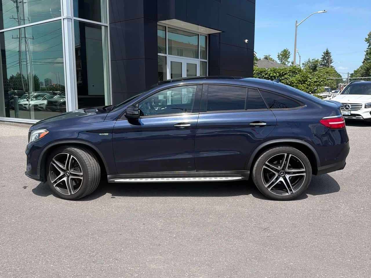 Mercedes-Benz GLE * AMG 43 * CARFAX * ЦЕНА ДО БГ, снимка 2 - Автомобили и джипове - 55164778