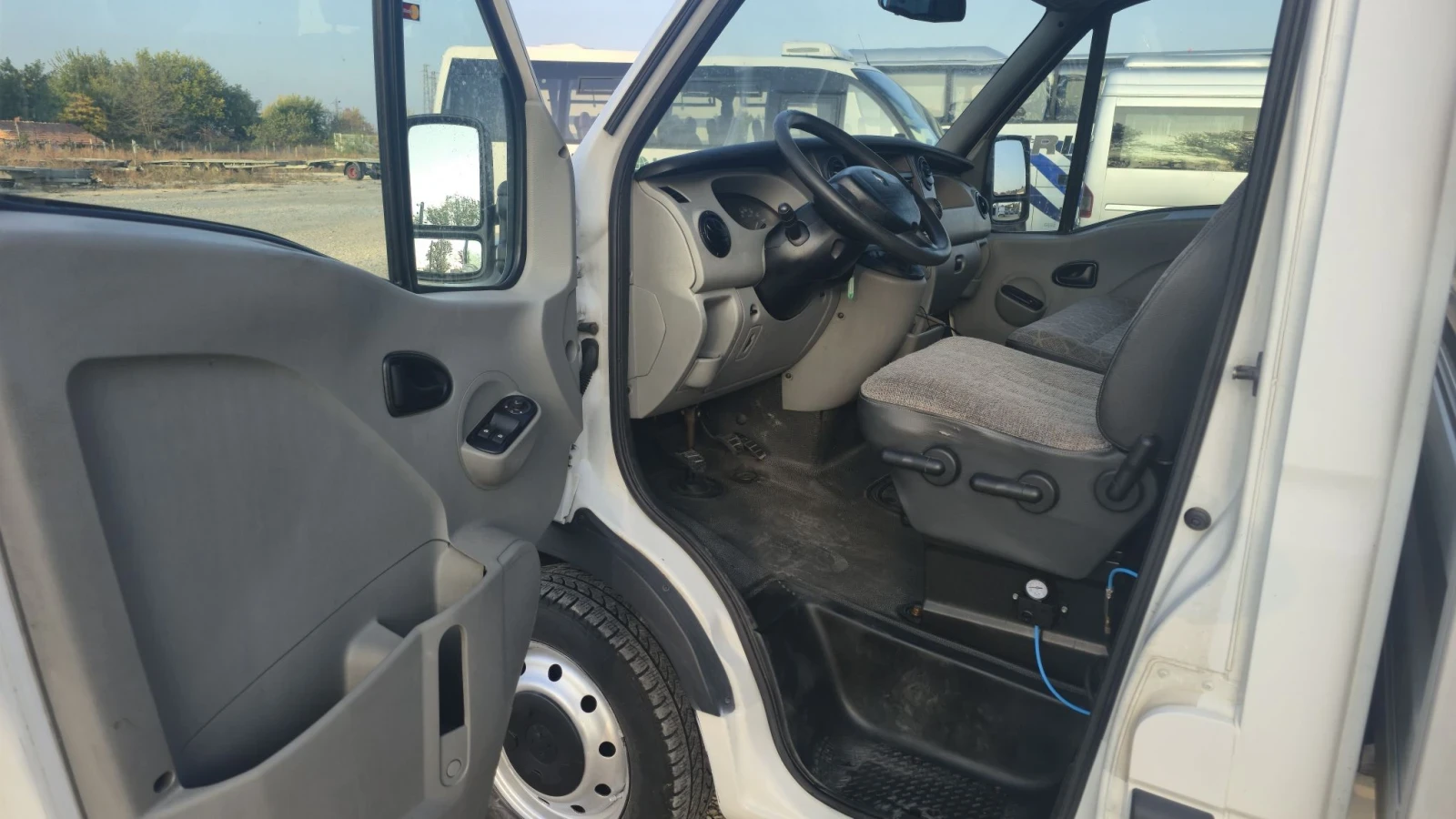 Renault Master 2.5 dCi   146 �.�. | Mobile.bg � ����������� 10