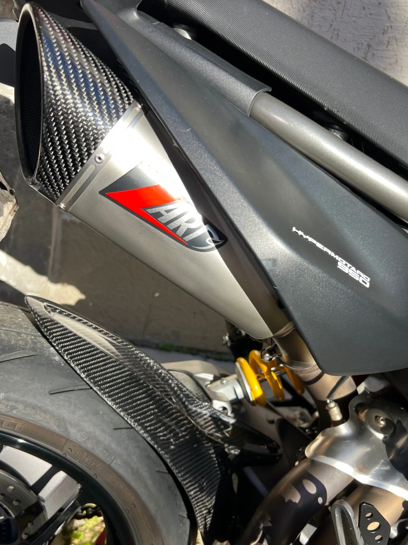 Ducati Hypermotard  950 Zard MotoGP - изображение 5