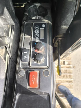 Багер JCB JS220LC, снимка 11