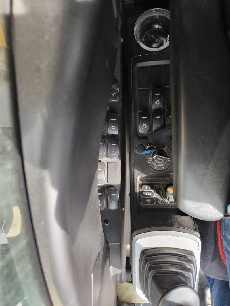 Багер JCB JS220LC, снимка 10 - Индустриална техника - 51590047