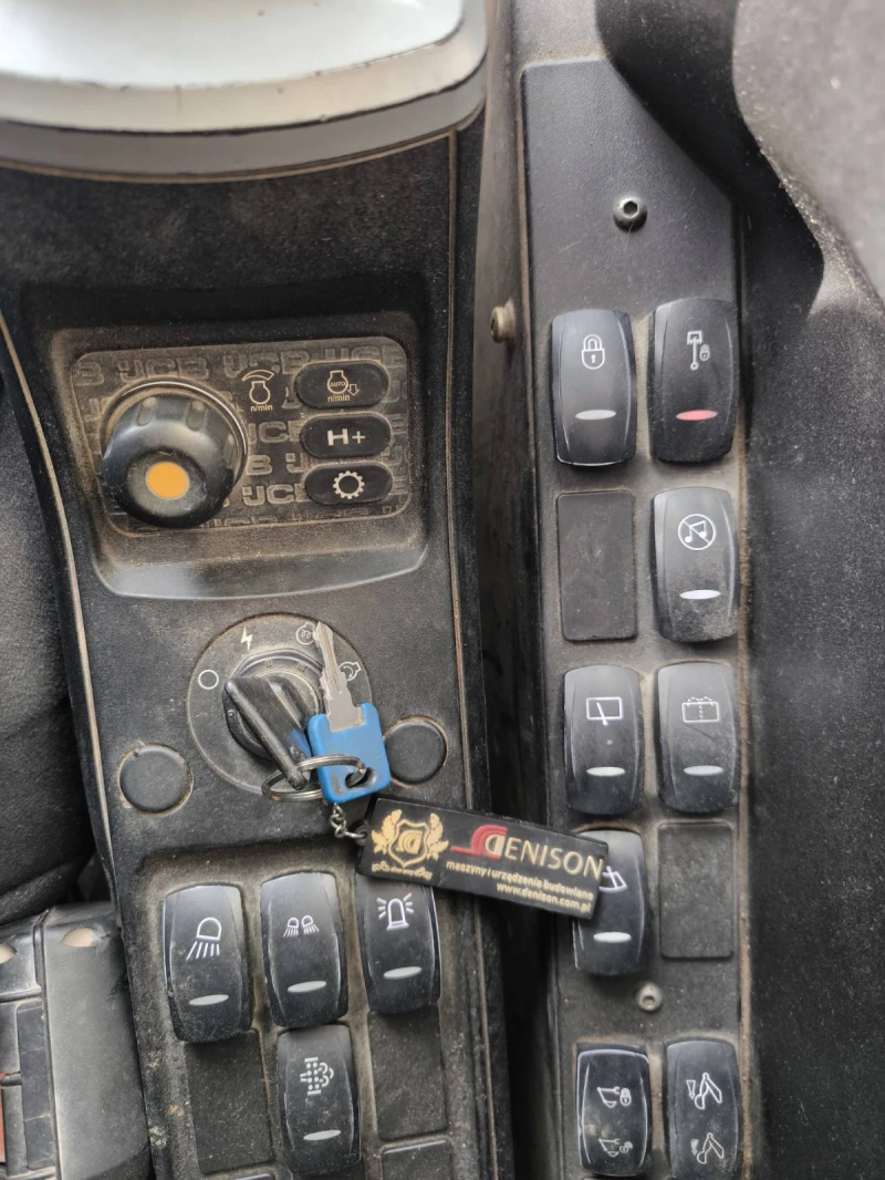 Багер JCB JS220LC, снимка 8 - Индустриална техника - 51590047