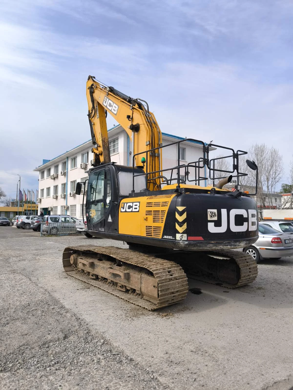  JCB JS220LC | Mobile.bg   1