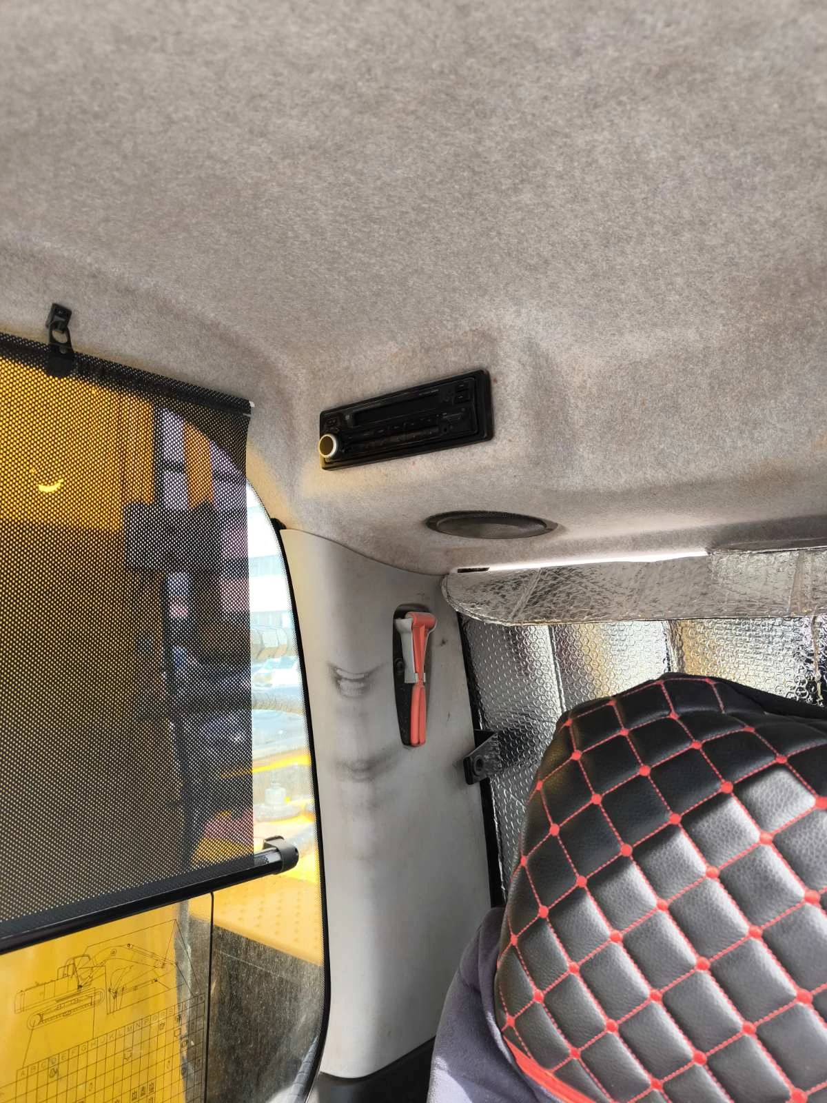  JCB JS220LC | Mobile.bg   13