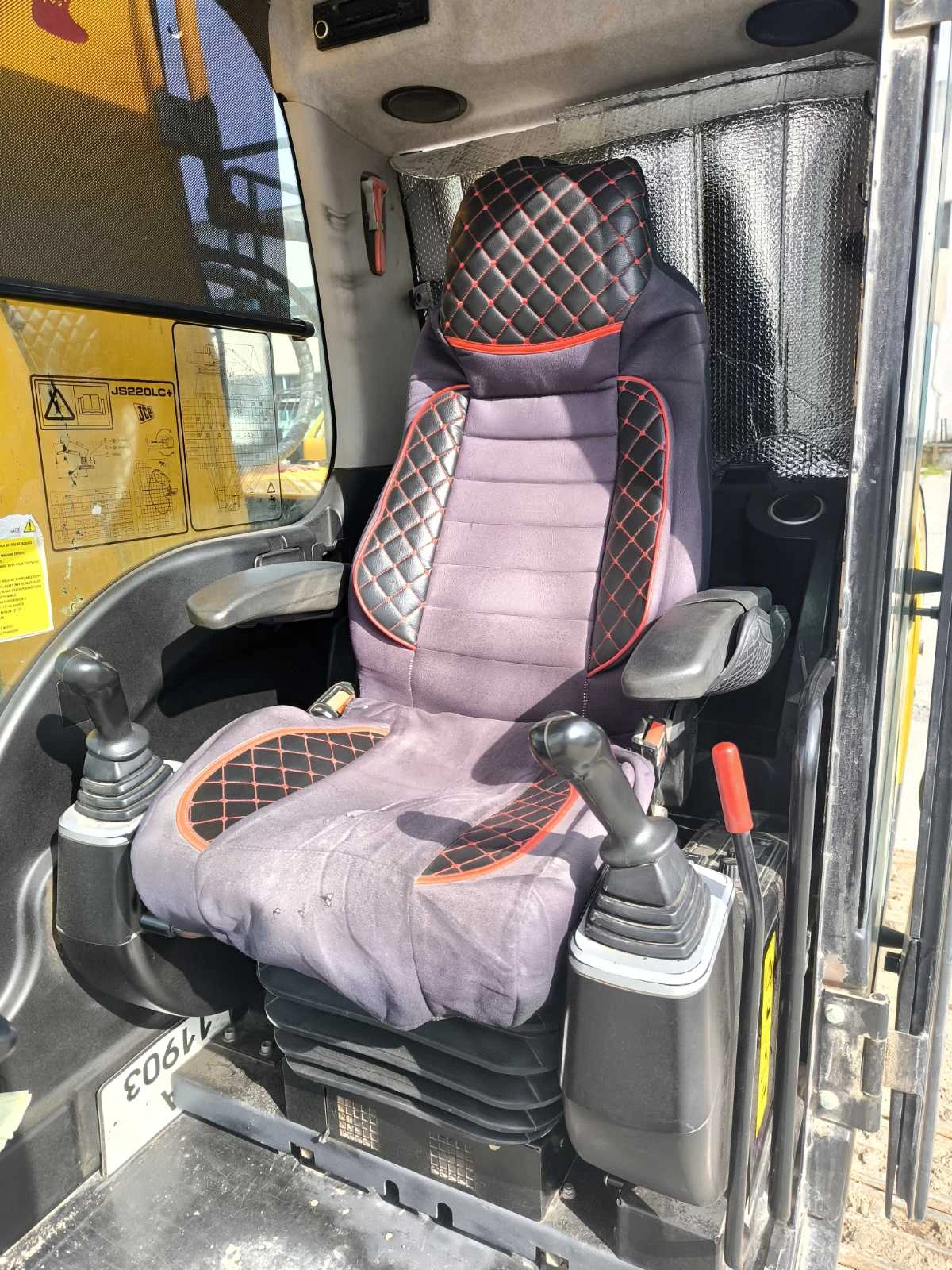  JCB JS220LC | Mobile.bg   12