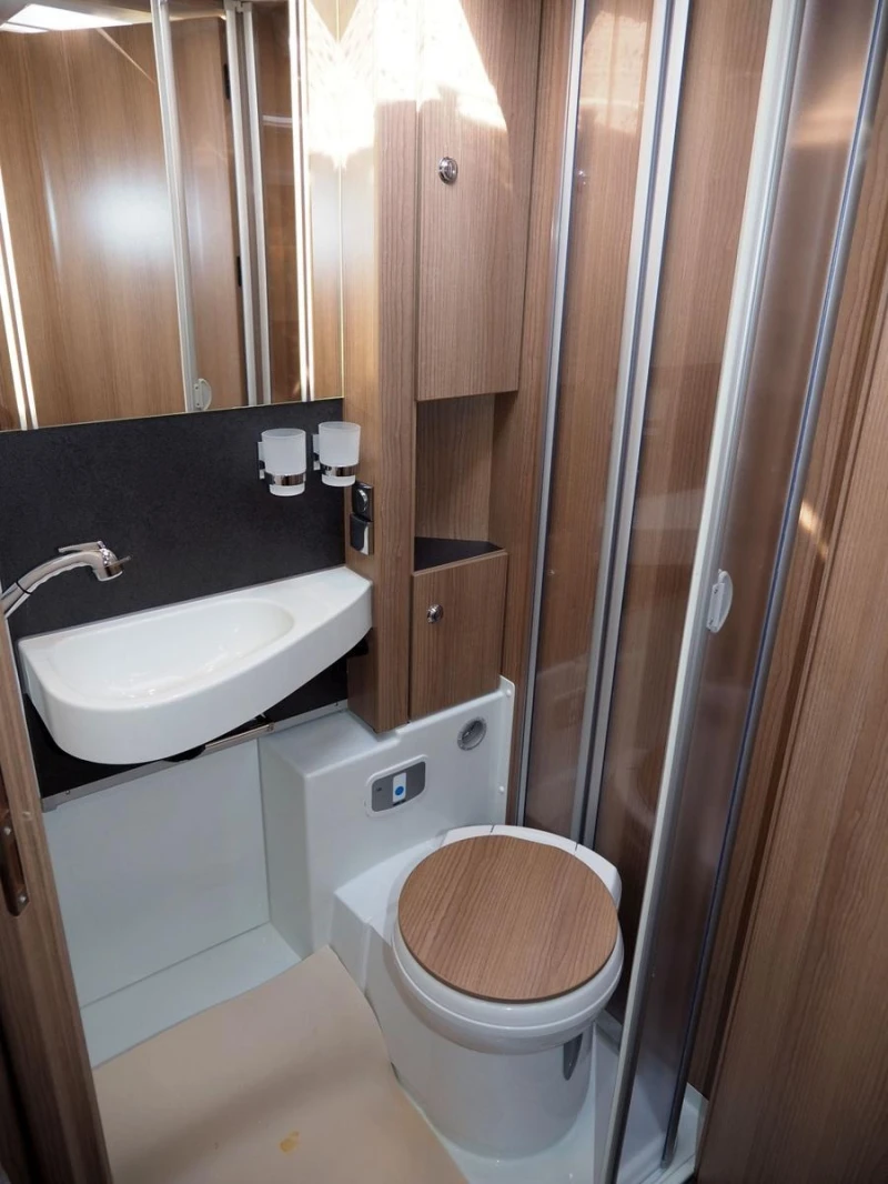 Кемпер Carthago C1-TOURER* NEW* CAM* , снимка 10 - Каравани и кемпери - 53523637