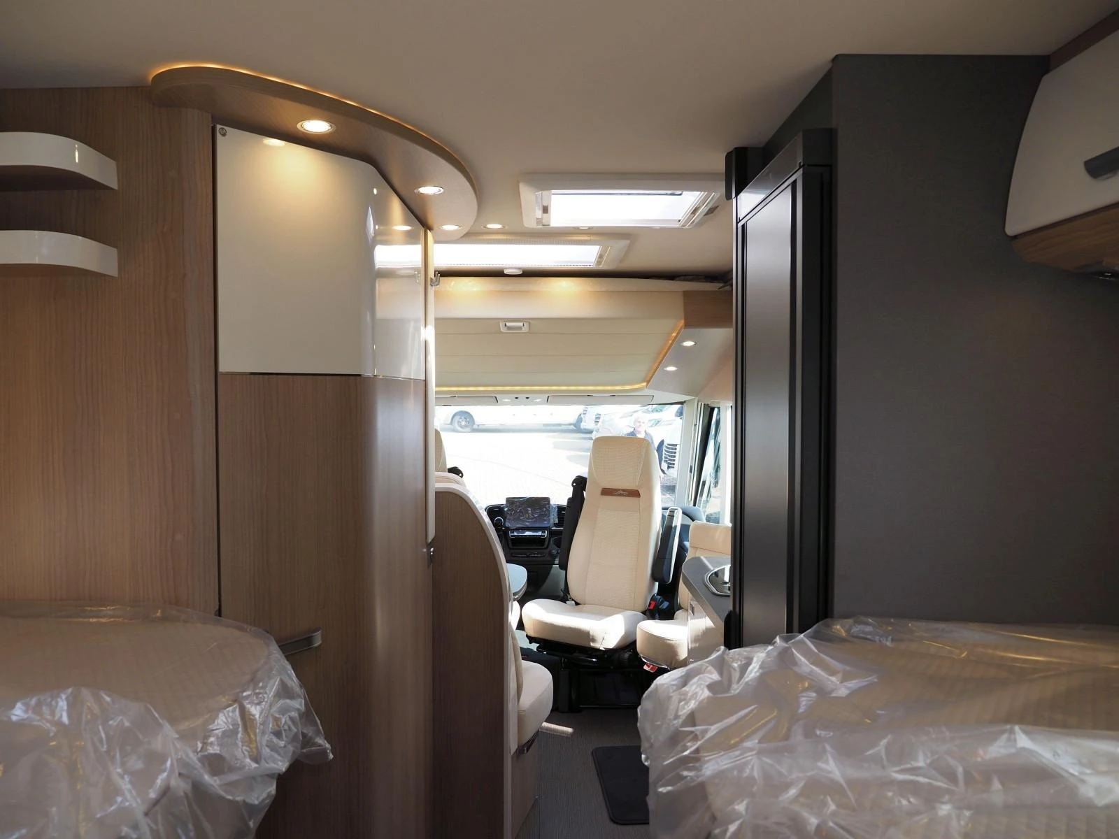 ������ Carthago C1-TOURER* NEW* CAM*  | Mobile.bg � ����������� 12