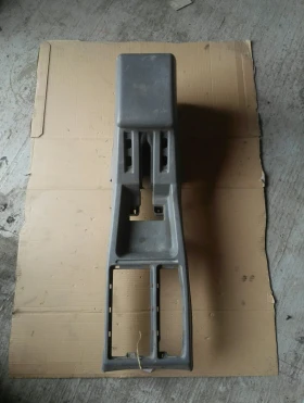 подлакътник Нисан Терано 98г.