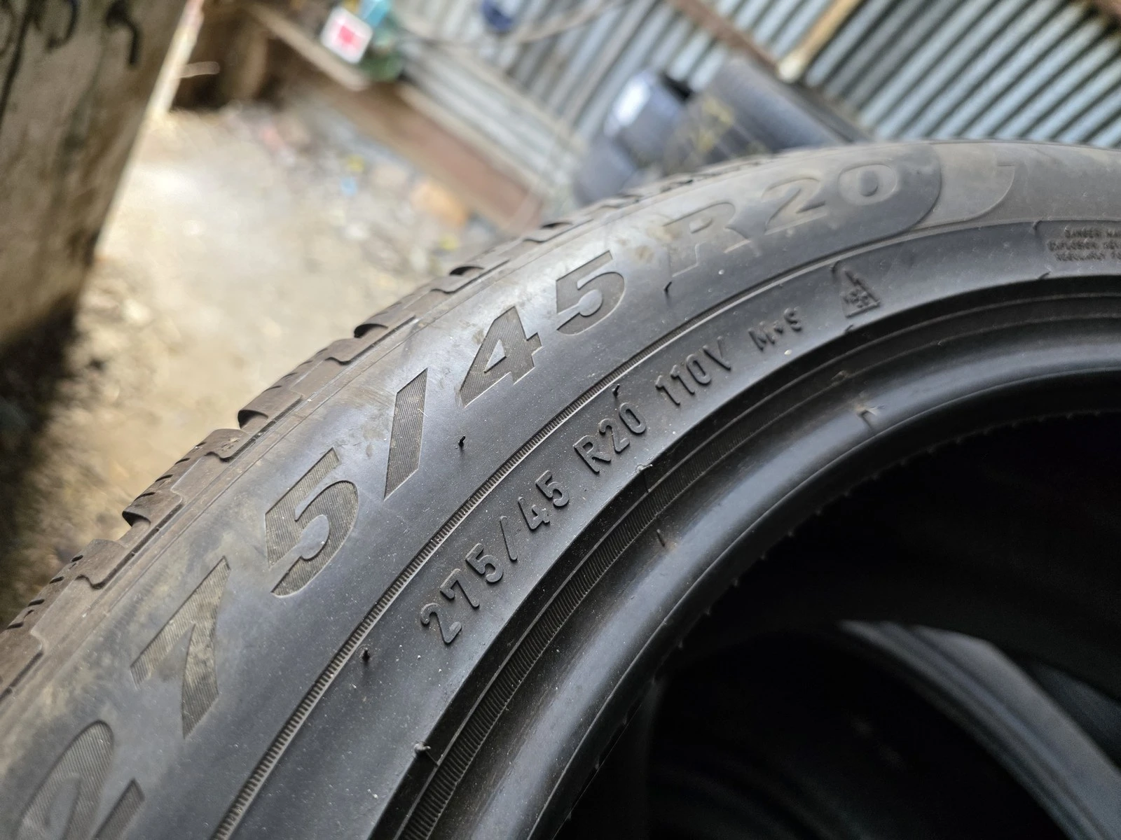 Гуми Зимни 275/45R20, снимка 6 - Гуми и джанти - 56725093