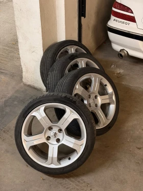 ����� �� �������� �� ���� � ������ 225/40R18 �� Peugeot
