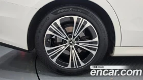 Mercedes-Benz E 200, снимка 5