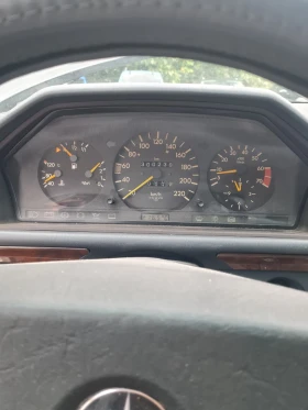Mercedes-Benz 124, снимка 13