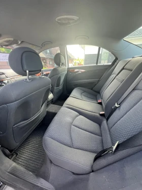 Mercedes-Benz E 220, снимка 9