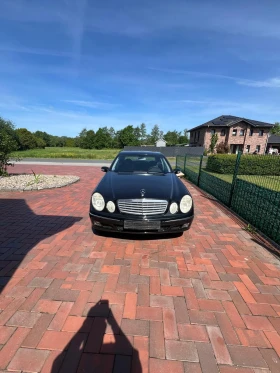 Mercedes-Benz E 220, снимка 1