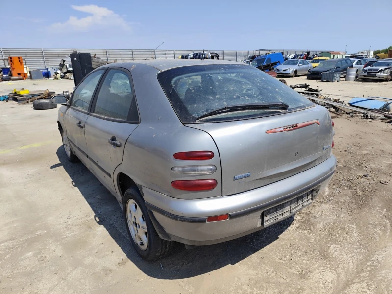 Fiat Brava 1.8, снимка 4 - Автомобили и джипове - 46927409