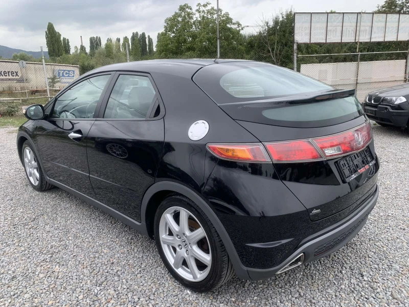 Honda Civic 1.8I/Executive, снимка 6 - Автомобили и джипове - 47284300