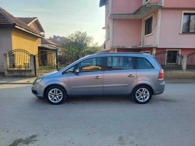 Opel Zafira 1.9 cdti, снимка 12 - Автомобили и джипове - 47972344