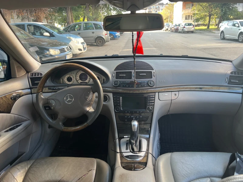 Mercedes-Benz E 320 Avantgarde, снимка 8 - Автомобили и джипове - 49161292