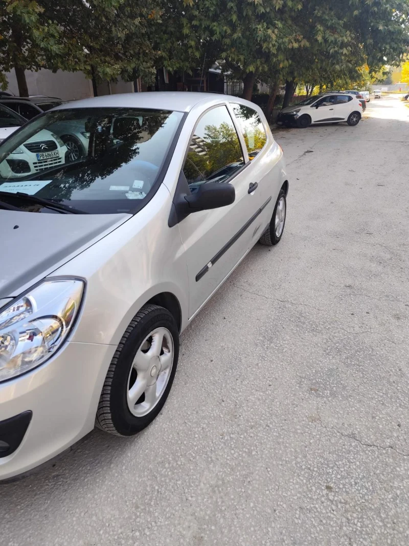 Renault Clio 1.2 бензин, снимка 3 - Автомобили и джипове - 52086745