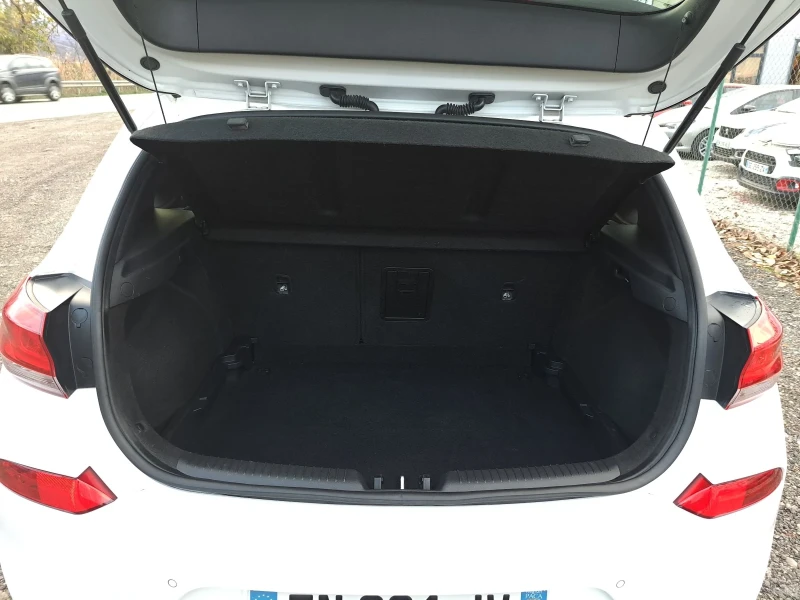 Hyundai I30 1.6 CRDI, снимка 14 - Автомобили и джипове - 52562866