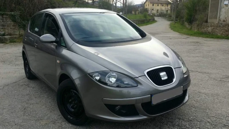 Seat Altea 1.6 , снимка 3 - Автомобили и джипове - 52656808