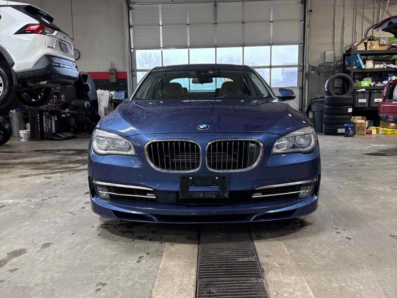 BMW 750 4dr Sdn ALPINA B7 xDrive LWB AWD  CARFAX, снимка 6 - Автомобили и джипове - 53030764