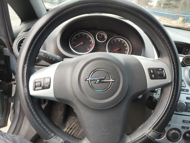 Opel Corsa 1, 2i 80ps LPG BRC, снимка 8 - Автомобили и джипове - 53355652