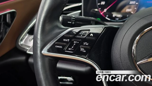 Mercedes-Benz E 200, снимка 17 - Автомобили и джипове - 56077573