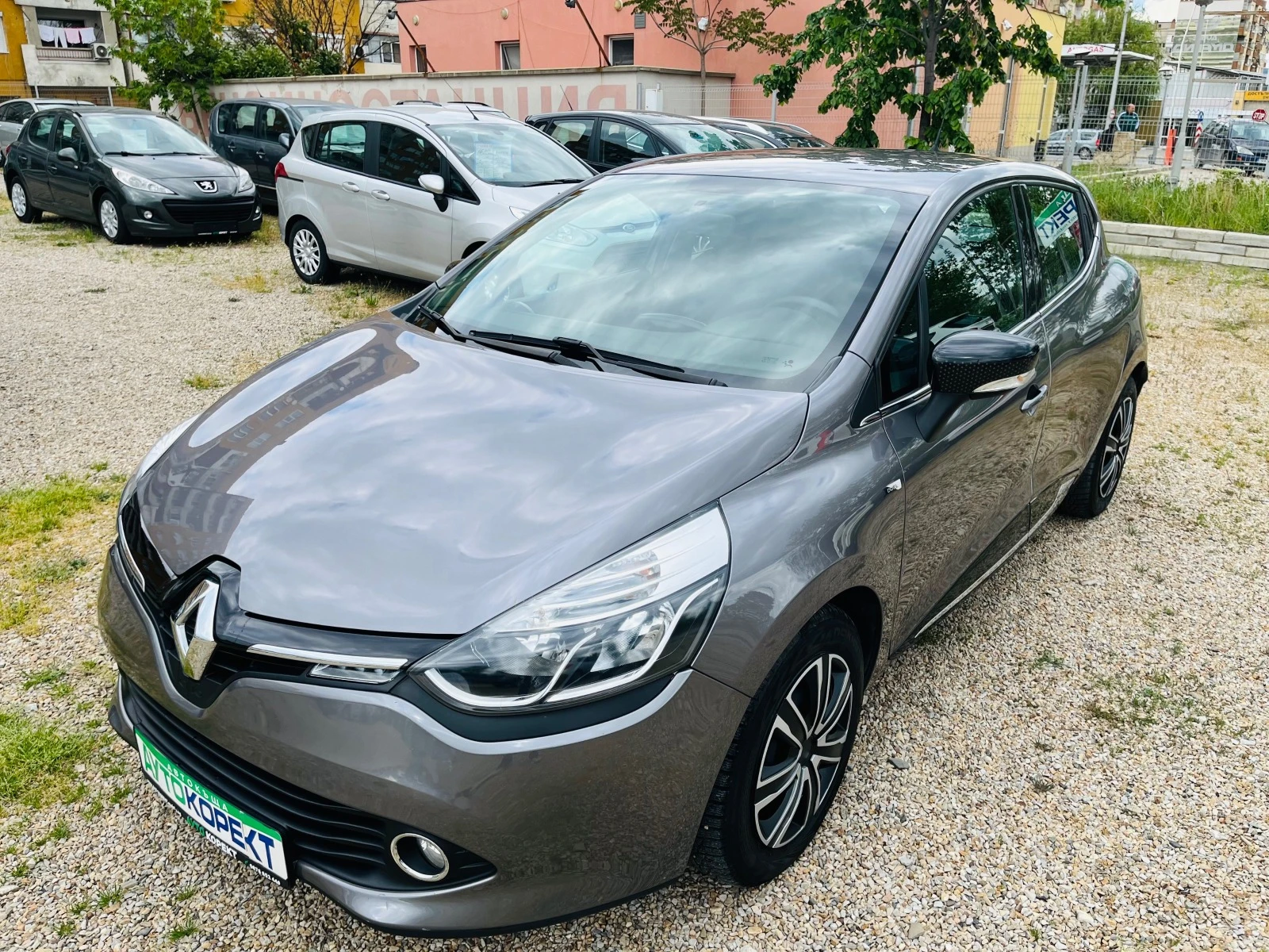 Renault Clio 1.2i BI-FUEL КАТО НОВА, снимка 1