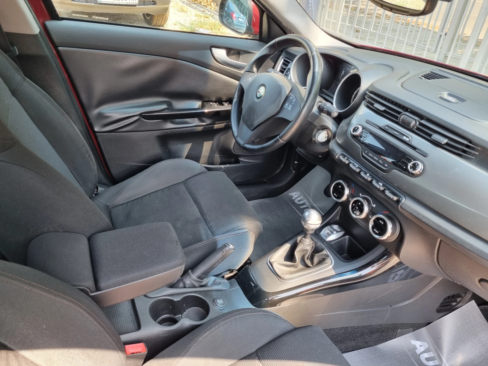 Alfa Romeo Giulietta  A | Mobile.bg   15