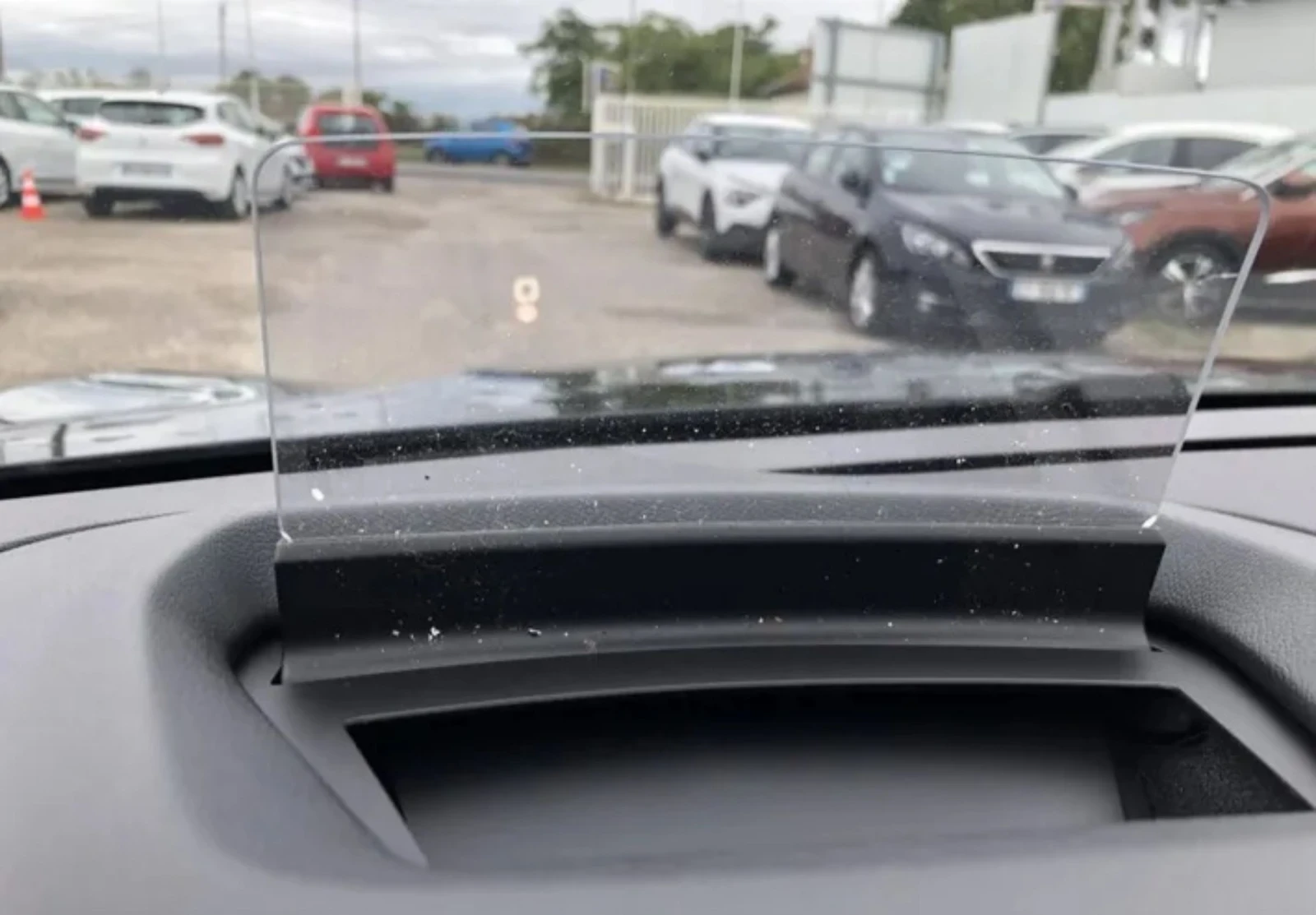 Citroen C4 1. 5 BlueHDi FEEL 131 S&S EAT8 - изображение 8