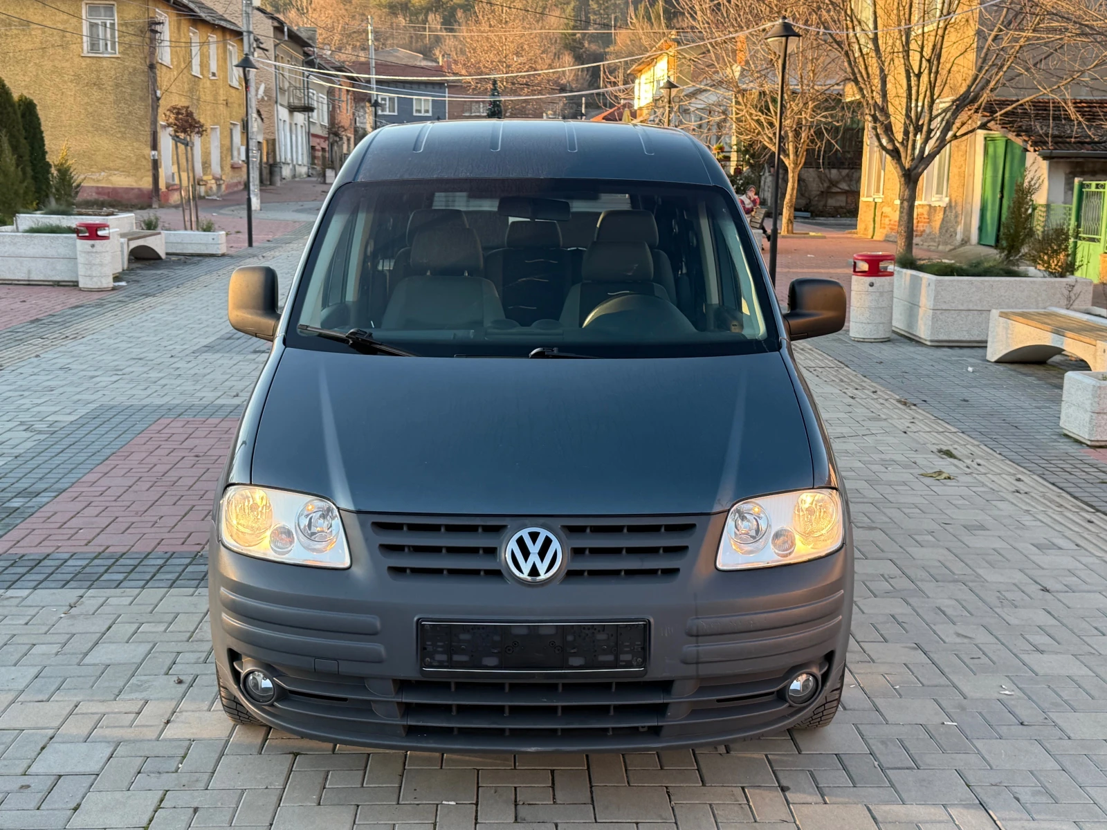 VW Caddy ПЪТНИЧЕСКИ 7-МЕСТЕН БЕНЗИН-МЕТАН