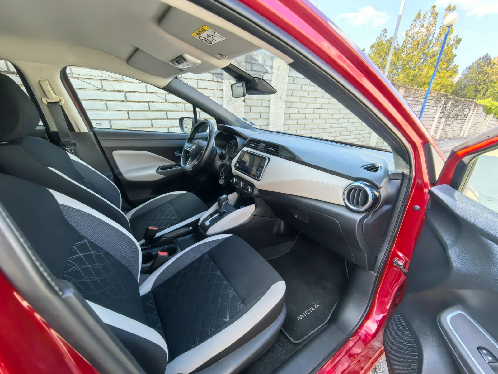 Nissan Micra 1.0, снимка 9 - Автомобили и джипове - 53735480