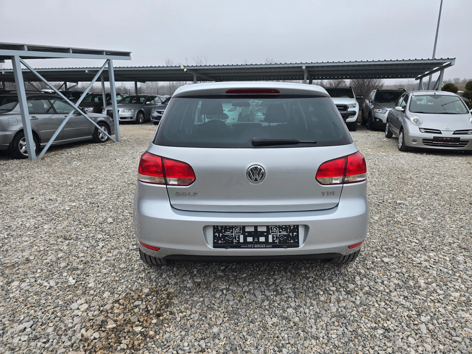 VW Golf 1.6TDI  90кс ! ! РЕАЛНИ КИЛОМЕТРИ, снимка 4 - Автомобили и джипове - 53807459