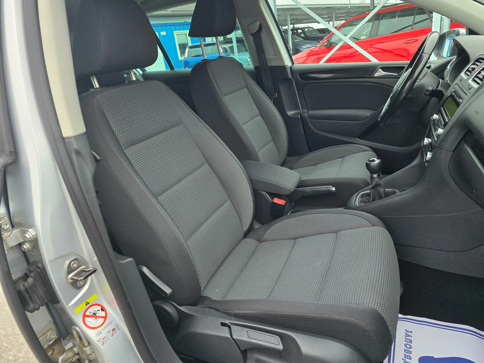 VW Golf 1.6TDI  90кс ! ! РЕАЛНИ КИЛОМЕТРИ, снимка 10 - Автомобили и джипове - 53807459