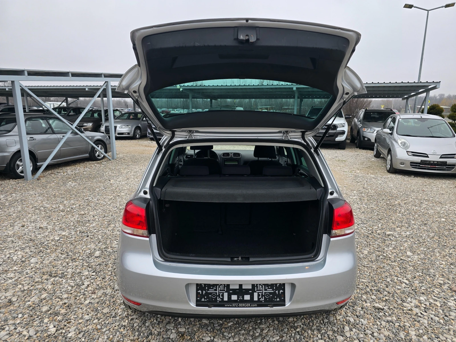 VW Golf 1.6TDI  90кс ! ! РЕАЛНИ КИЛОМЕТРИ, снимка 16 - Автомобили и джипове - 53807459