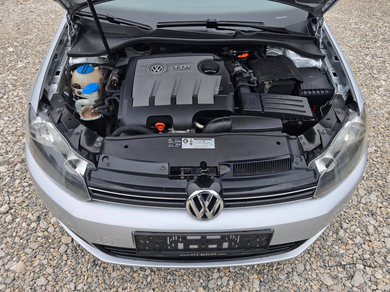 VW Golf 1.6TDI  90кс ! ! РЕАЛНИ КИЛОМЕТРИ, снимка 15 - Автомобили и джипове - 53807459