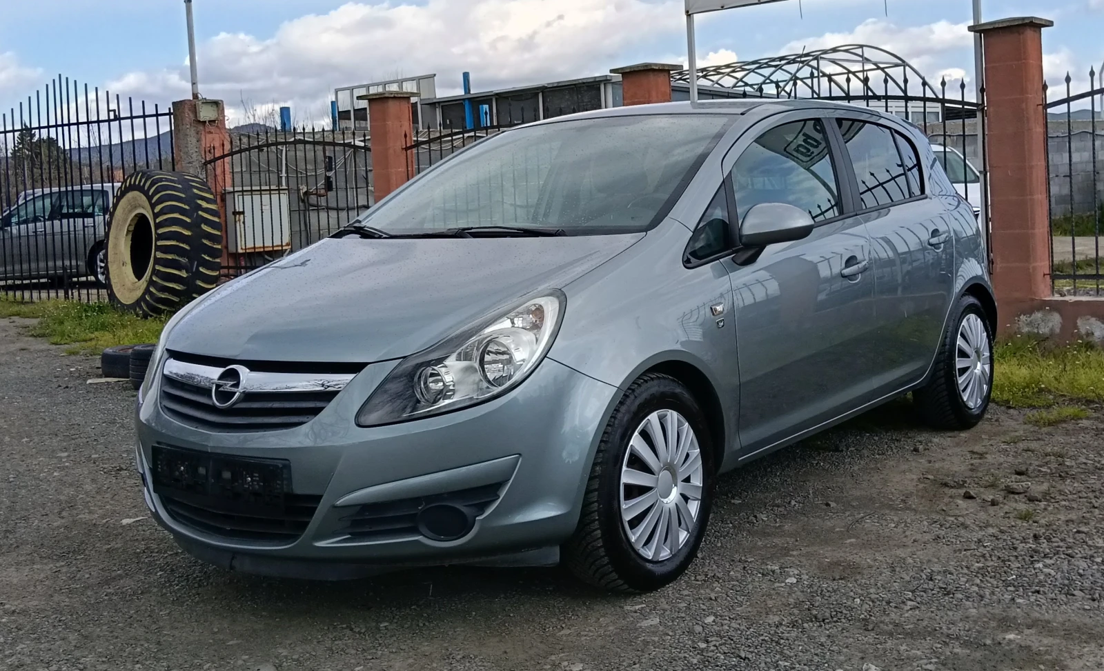 Opel Corsa 1.2i, снимка 2 - Автомобили и джипове - 54139876