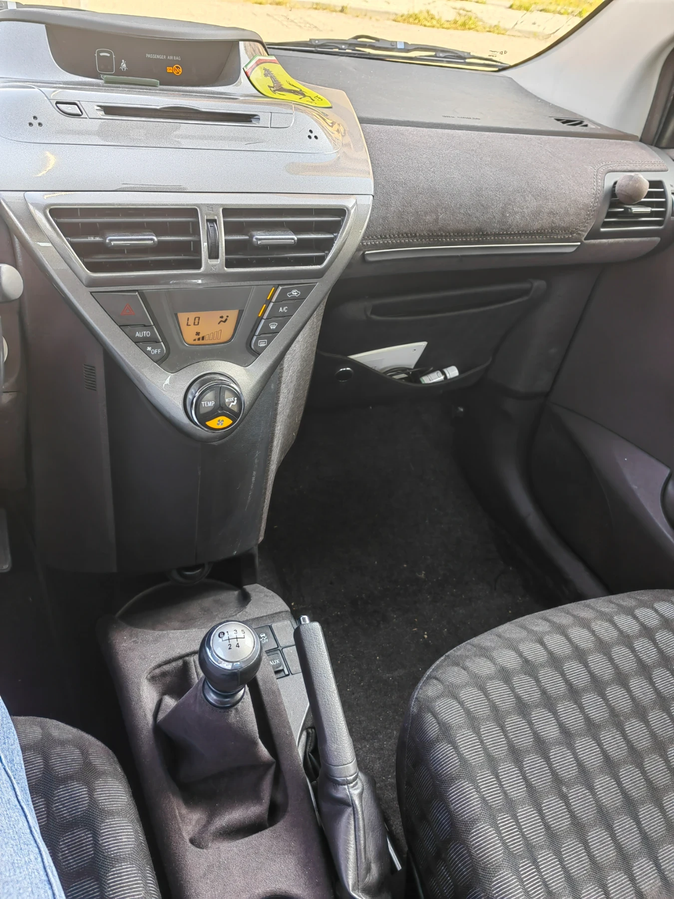Toyota IQ, снимка 8 - Автомобили и джипове - 54586538