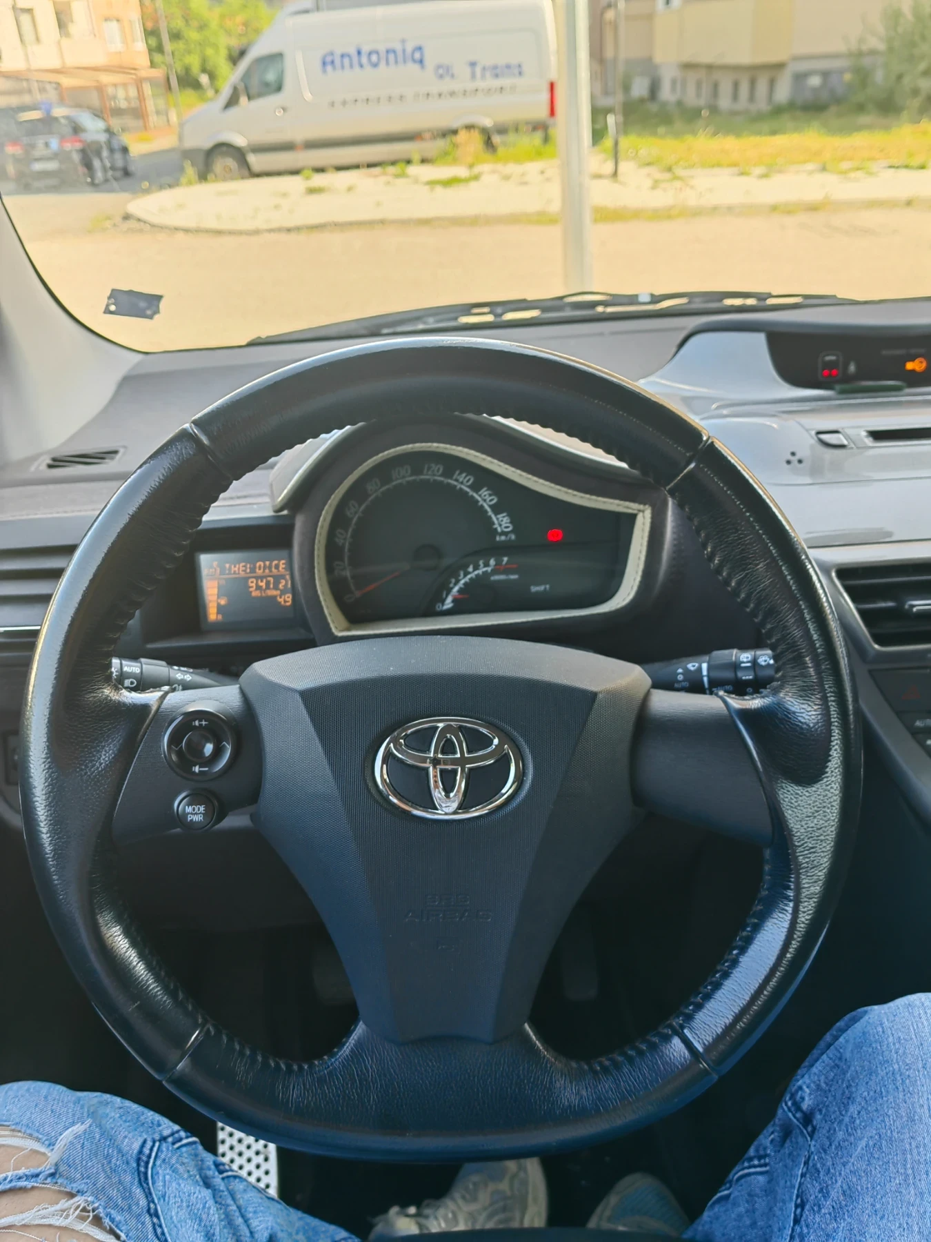 Toyota IQ, снимка 6 - Автомобили и джипове - 54586538