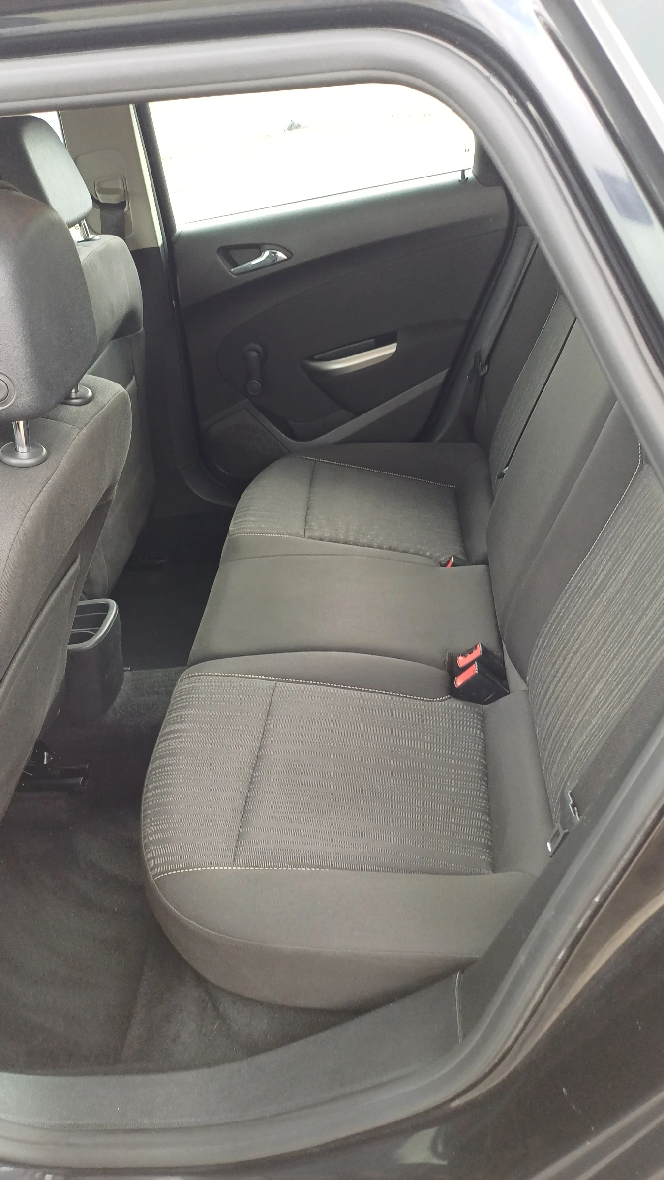 Opel Astra 1.7CDTI EURO5A, снимка 14 - Автомобили и джипове - 54649847